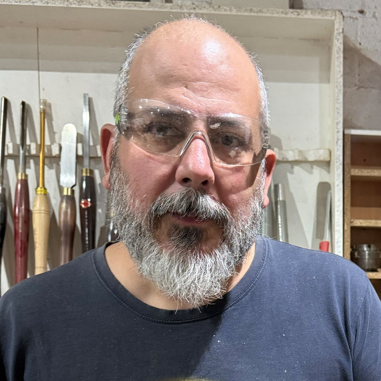 equipo de artesanos en Sabadell – Sergio instructor de torno